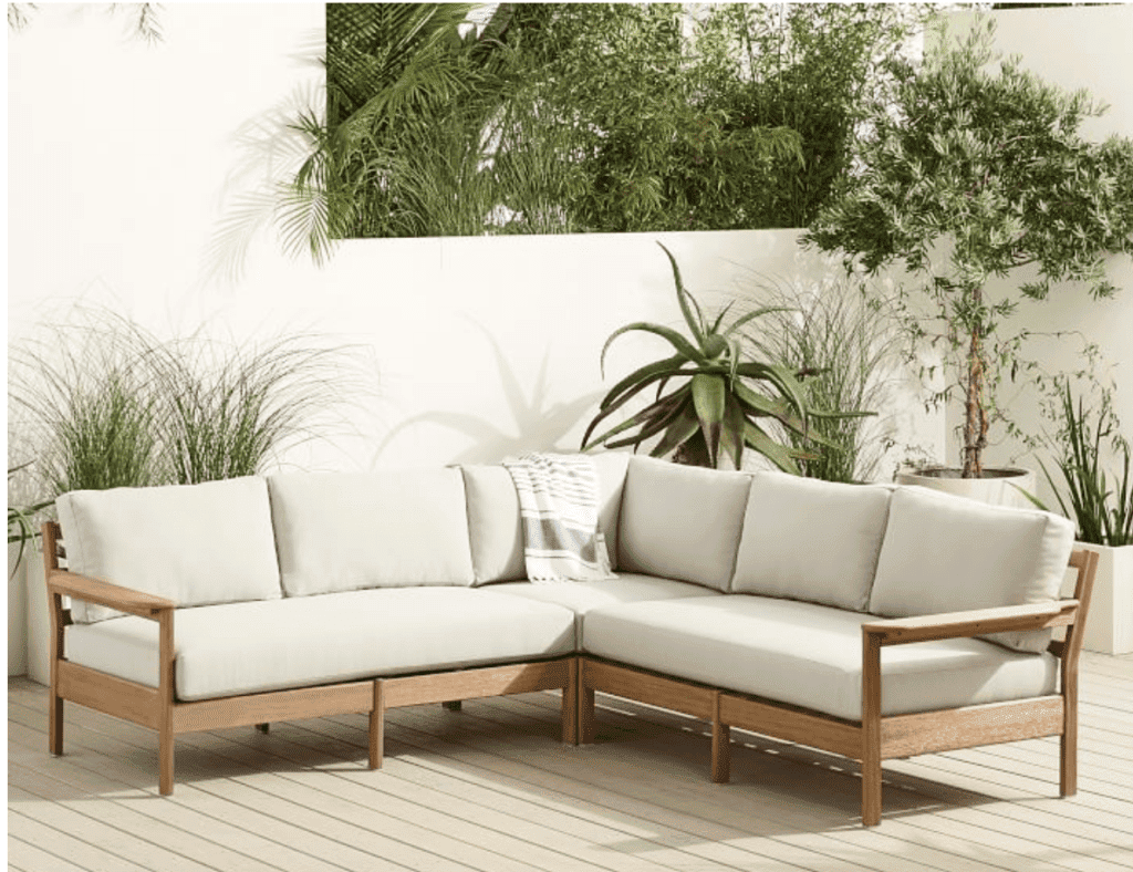 backyard patio furniture